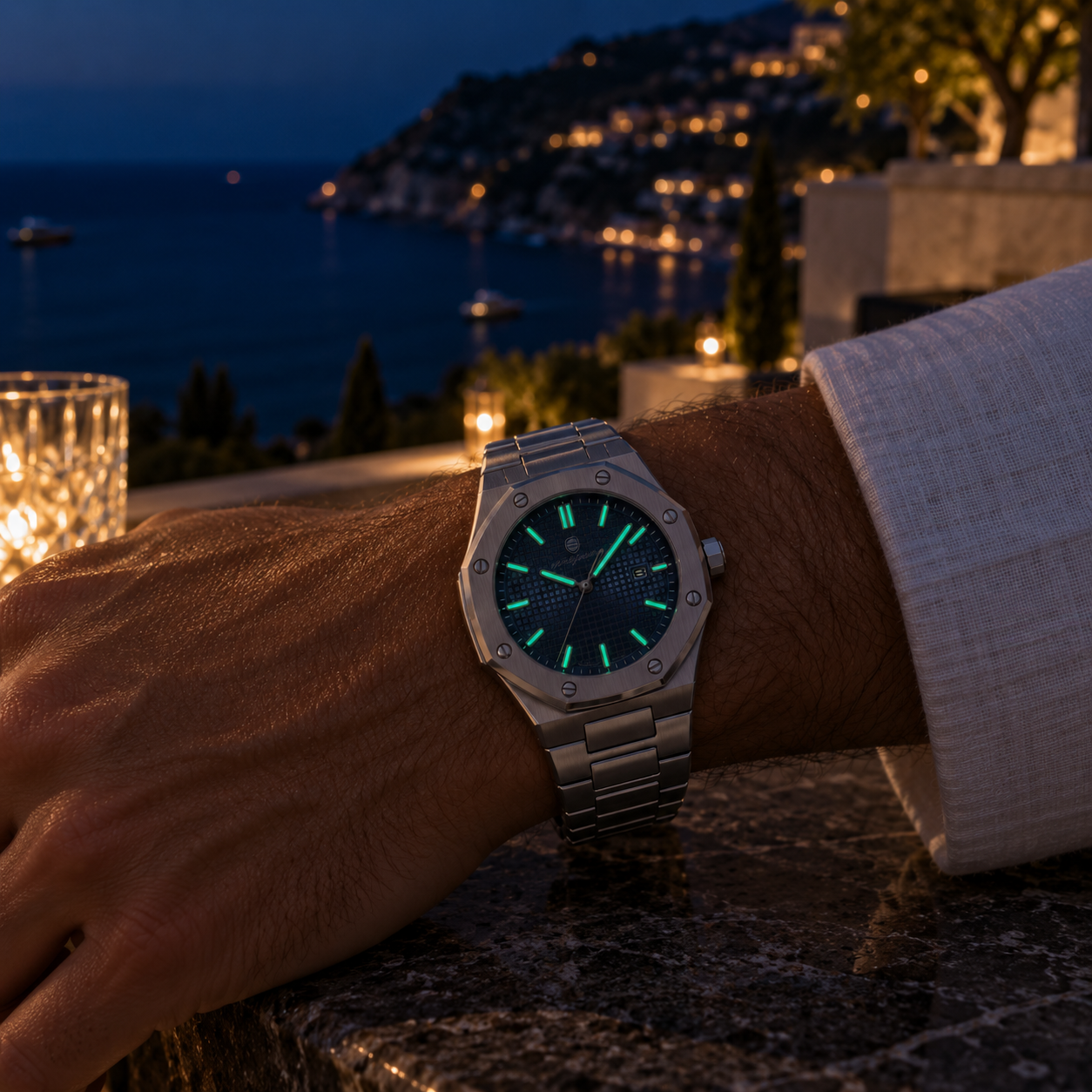Analoge Herren-Armbanduhr mit achteckiger Lünette